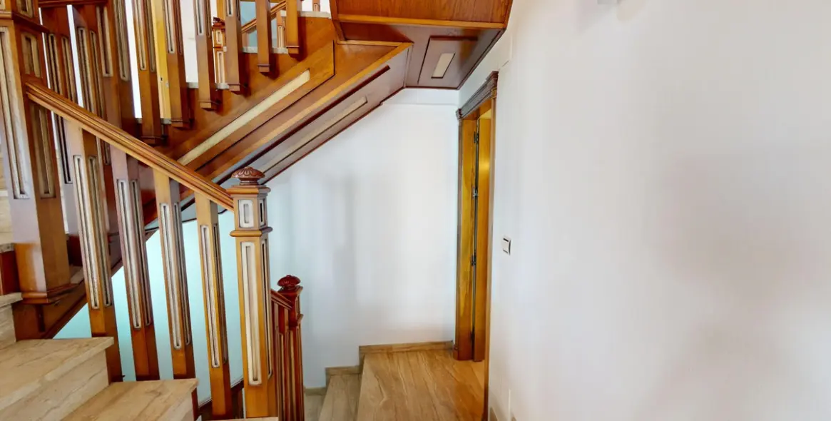 Sale of detached villa in Caleta de Vélez 38