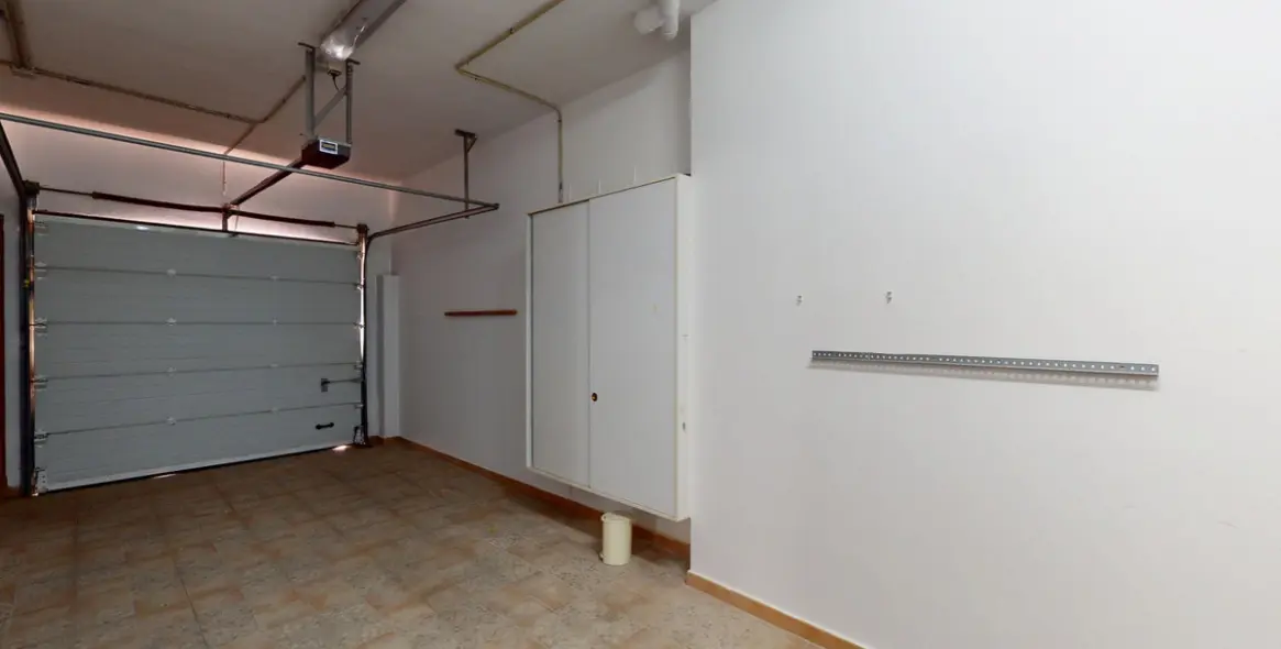 Sale of detached villa in Caleta de Vélez 48