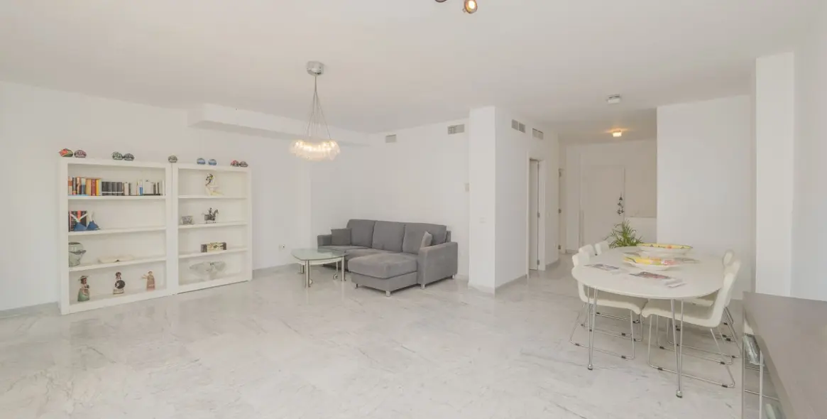 Sale of townhouse in Bahía de Marbella 26