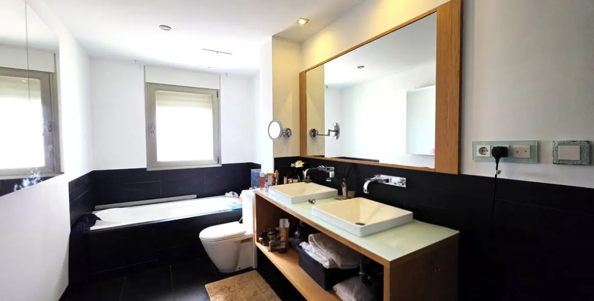 Продажа апартаментов на среднем этаже в Benahavís 8