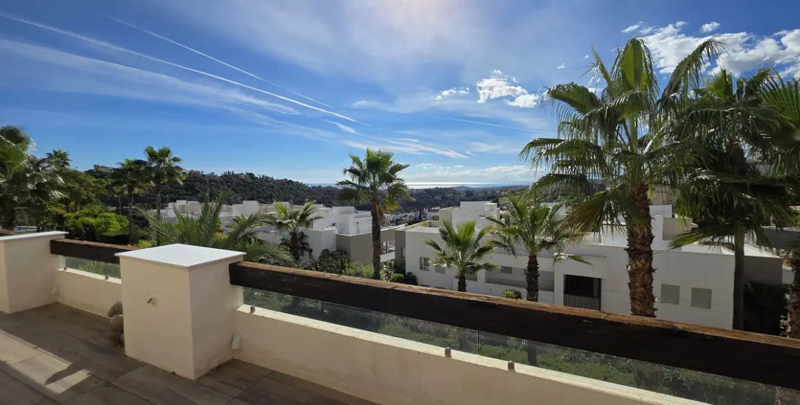 Продажа апартаментов на среднем этаже в Benahavís 14