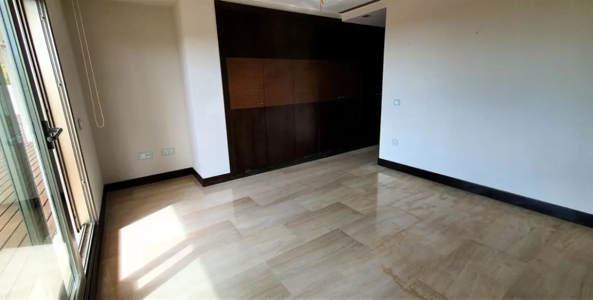 Продажа апартаментов на среднем этаже в Benahavís 17