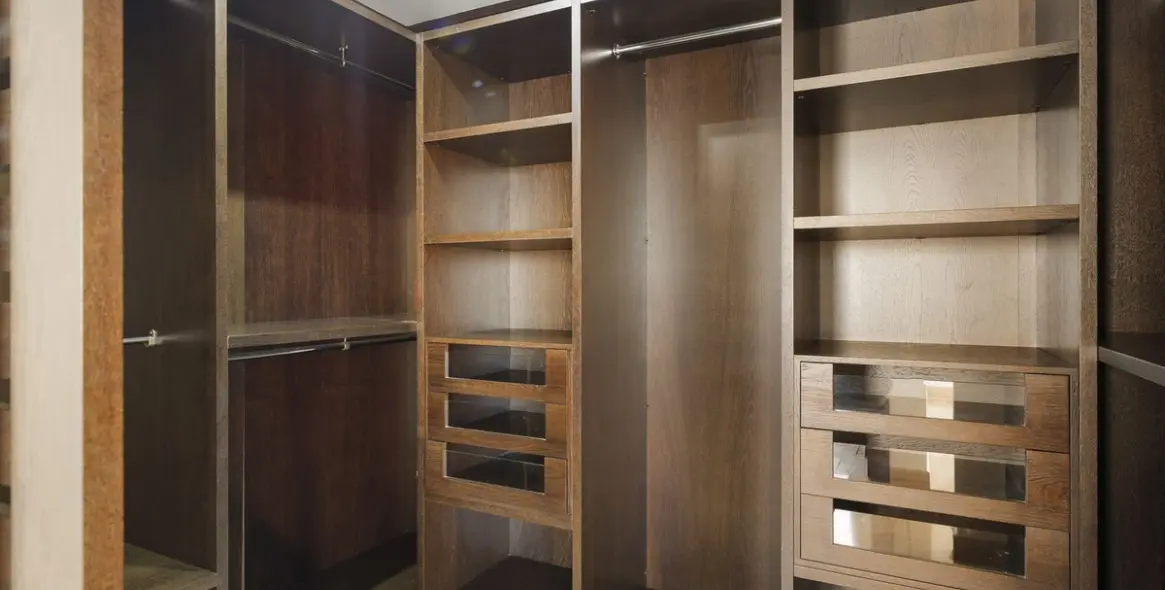 Sale of middle floor apartment in Benahavís 23