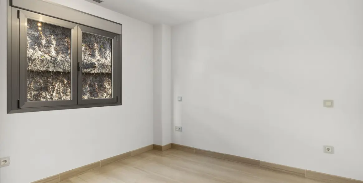 Sale of middle floor apartment in Benahavís 28