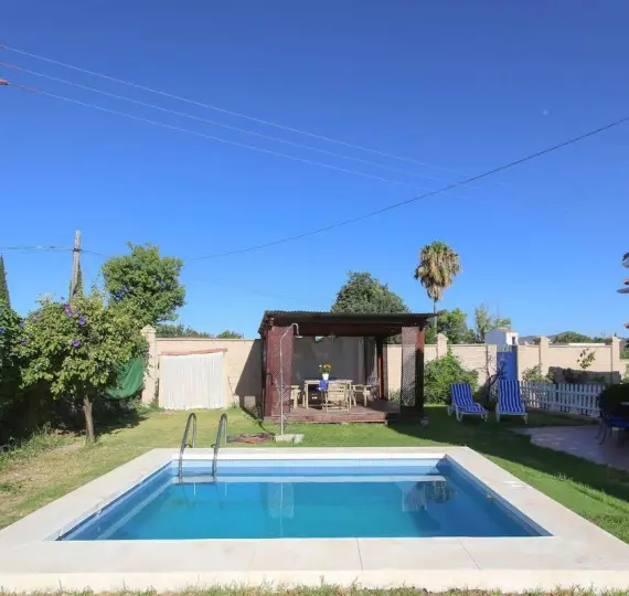 Venta de villa independiente en Alhaurín de la Torre
