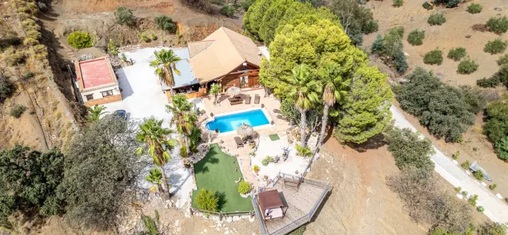 Venta de finca - cortijo en Alhaurín el Grande 0