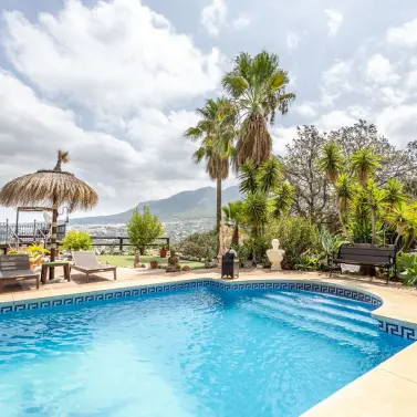 Sale of finca - cortijo in Alhaurín el Grande