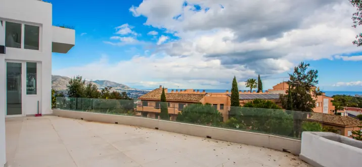 Venta de apartamento en planta media en La Mairena 4