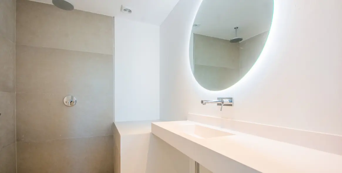 Sale of middle floor apartment in La Mairena 30