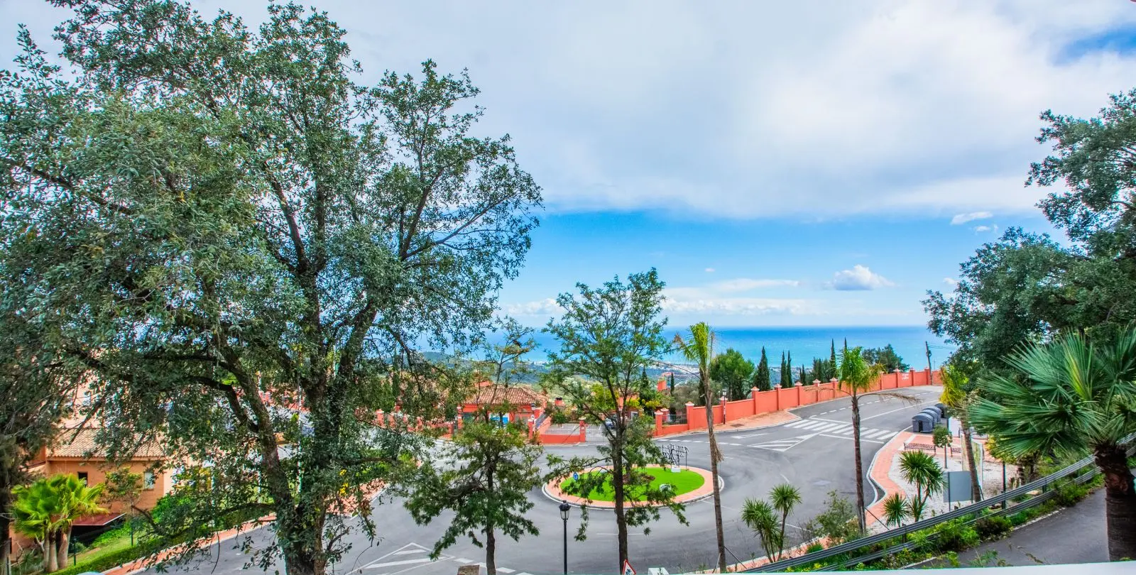 Venta de apartamento en planta media en La Mairena 15