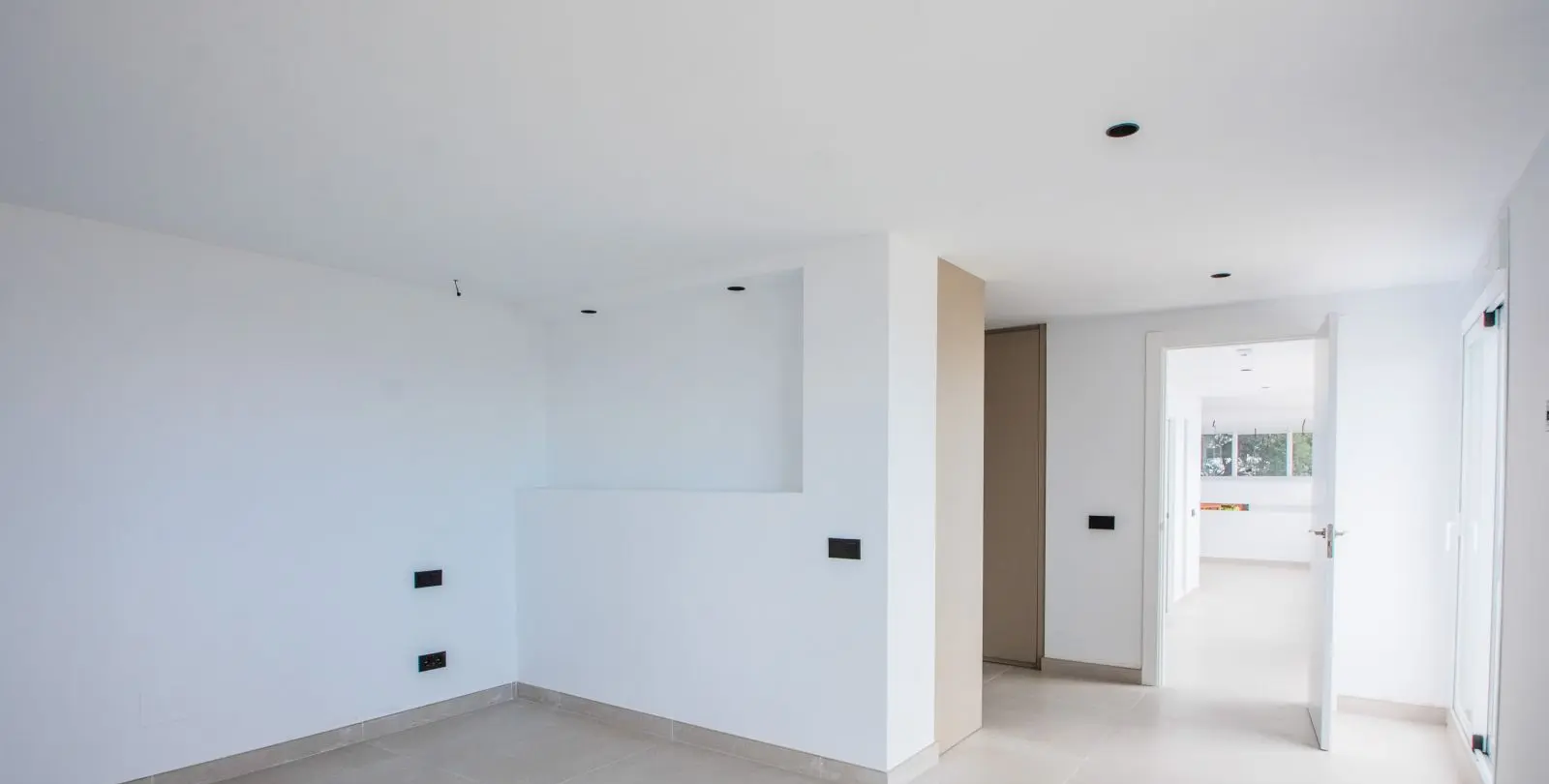 Venta de apartamento en planta media en La Mairena 16