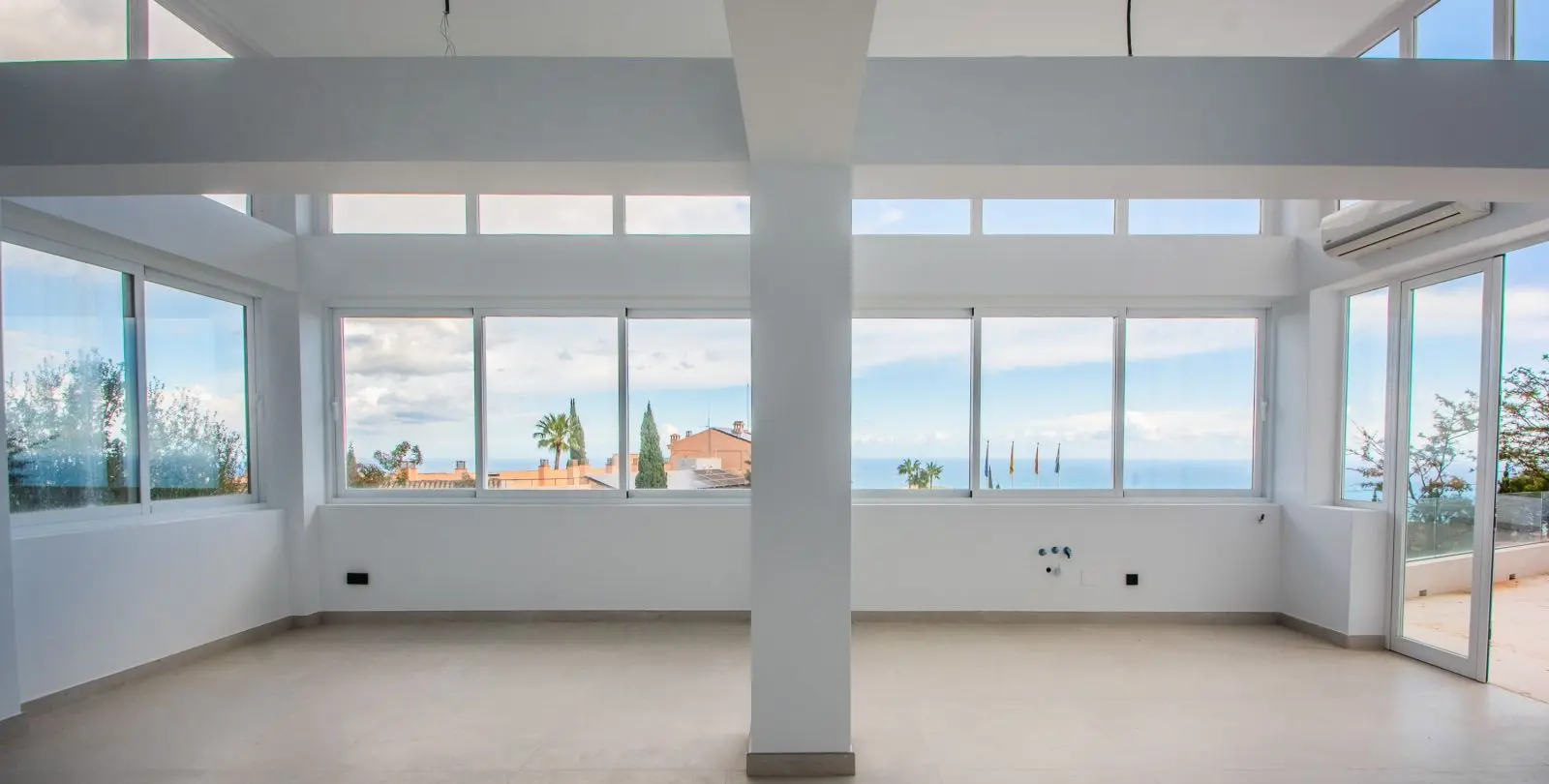 Venta de apartamento en planta media en La Mairena 33