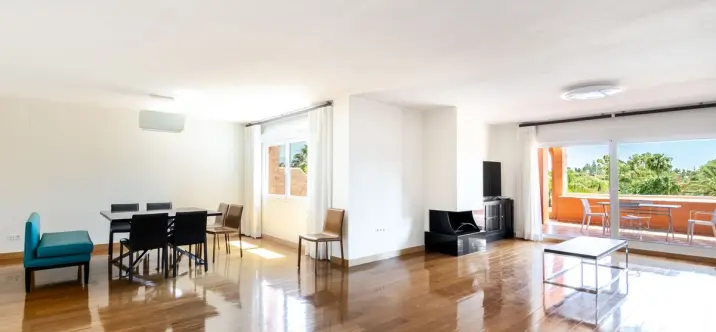 Venta de ático en Guadalmina Baja 0