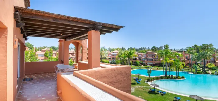 Venta de ático en Guadalmina Baja 1