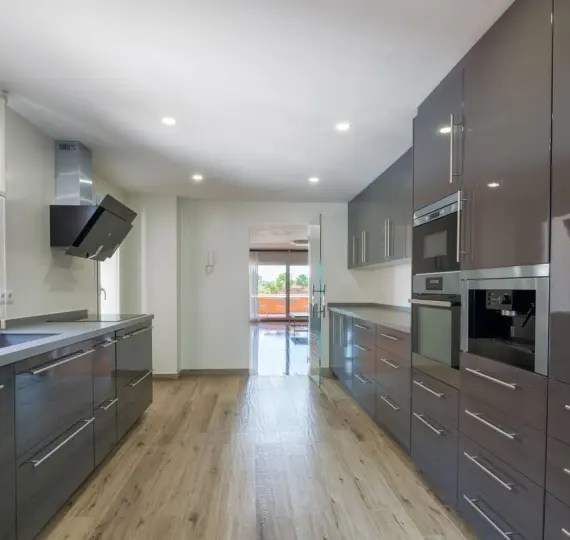 Venta de ático en Guadalmina Baja