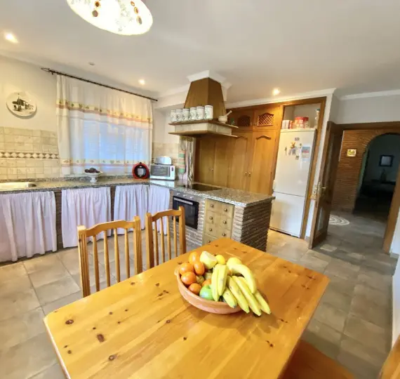 Oтдельно стоящая вилла R4677088