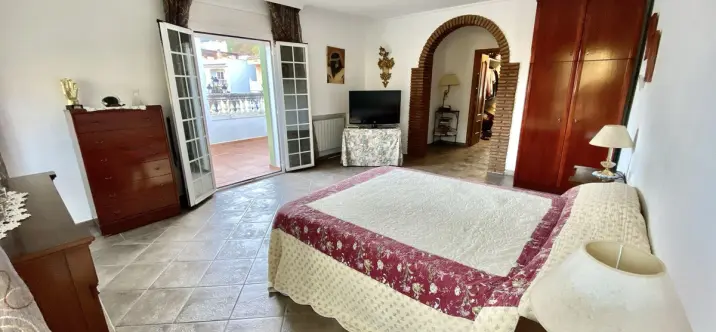 Oтдельно стоящая вилла R4677088 4