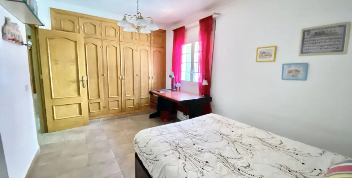 Продажа  отдельно стоящей виллы в Benahavís (район Benahavís) 14