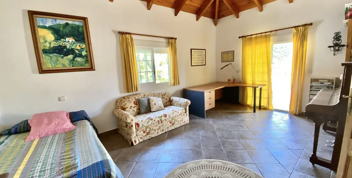 Продажа  отдельно стоящей виллы в Benahavís (район Benahavís) 20