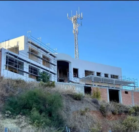 Продажа  отдельно стоящей виллы в Las Chapas