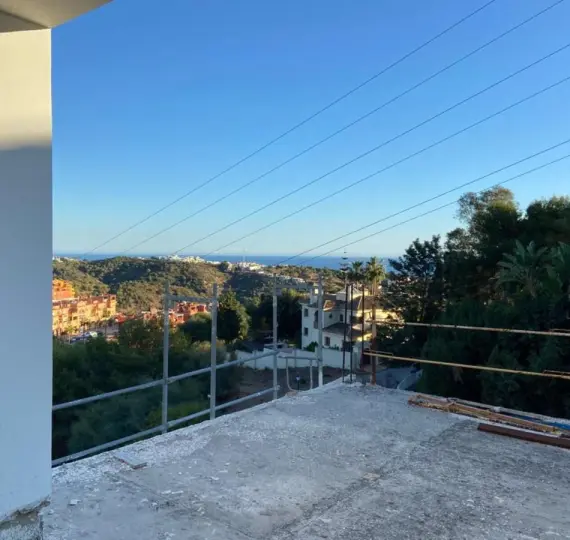 Продажа  отдельно стоящей виллы в Las Chapas