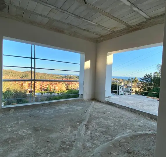 Продажа  отдельно стоящей виллы в Las Chapas