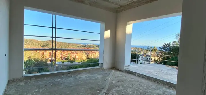 Продажа  отдельно стоящей виллы в Las Chapas 3