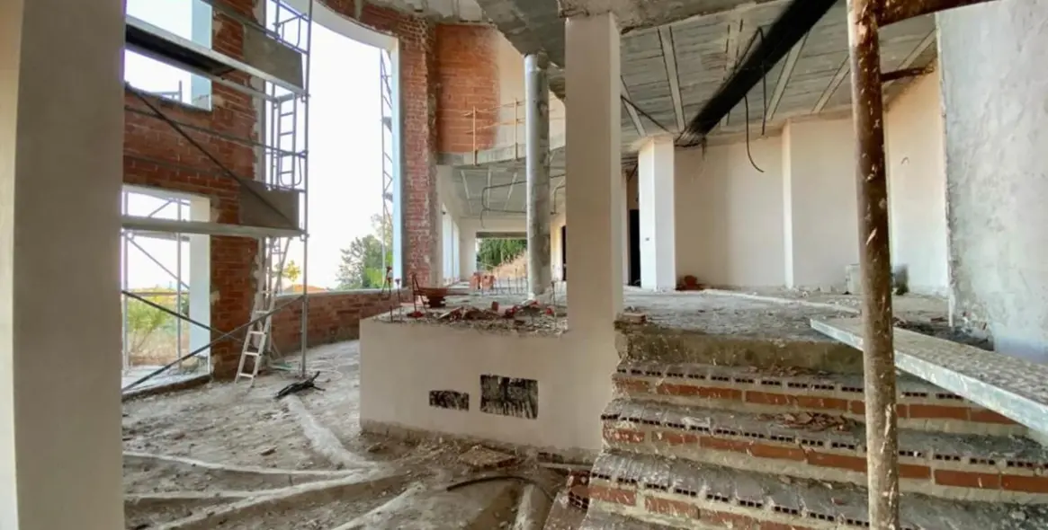 Venta de villa independiente en Las Chapas 12