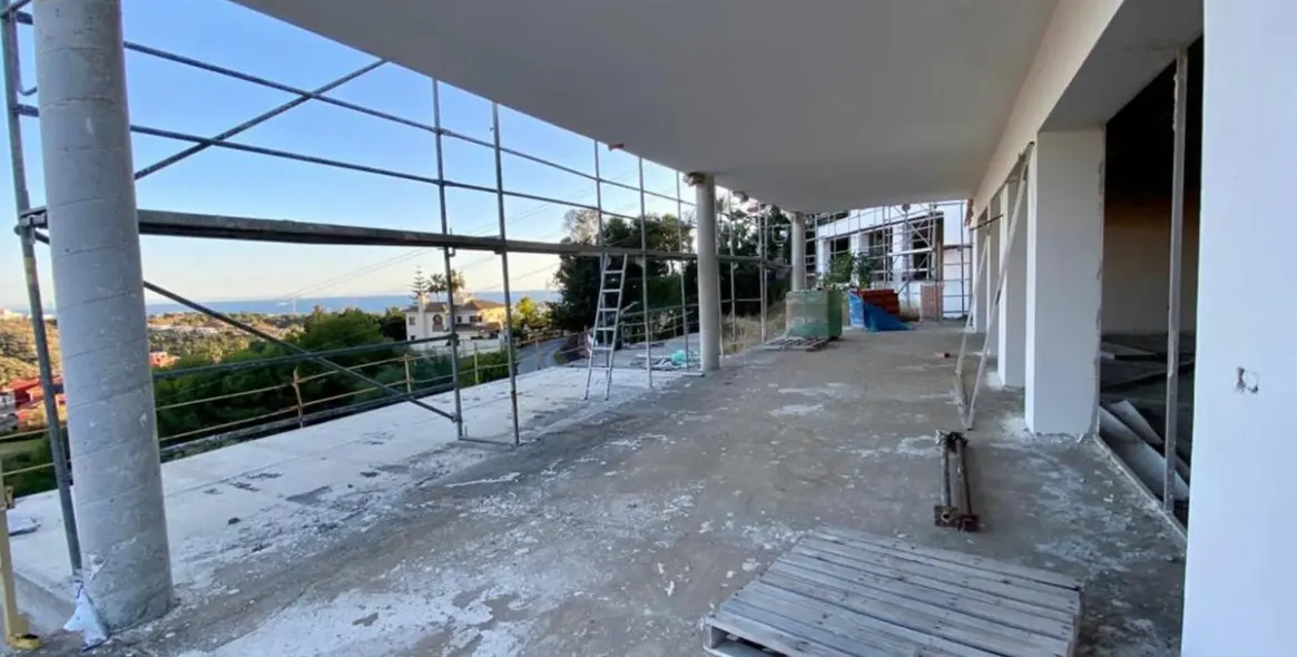 Venta de villa independiente en Las Chapas 17