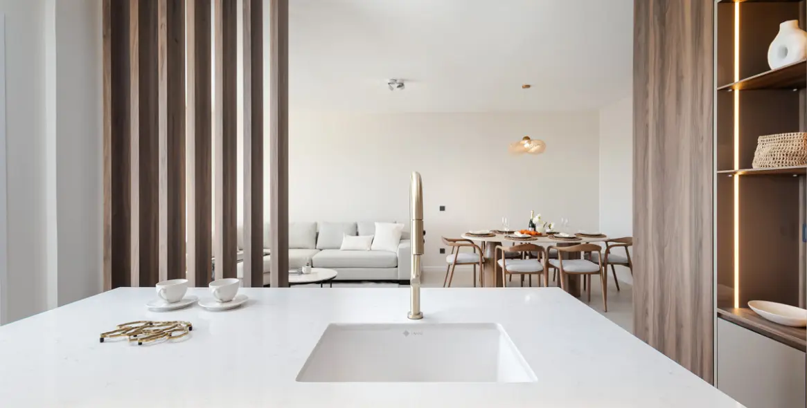 Sale of middle floor apartment in Benahavís 4