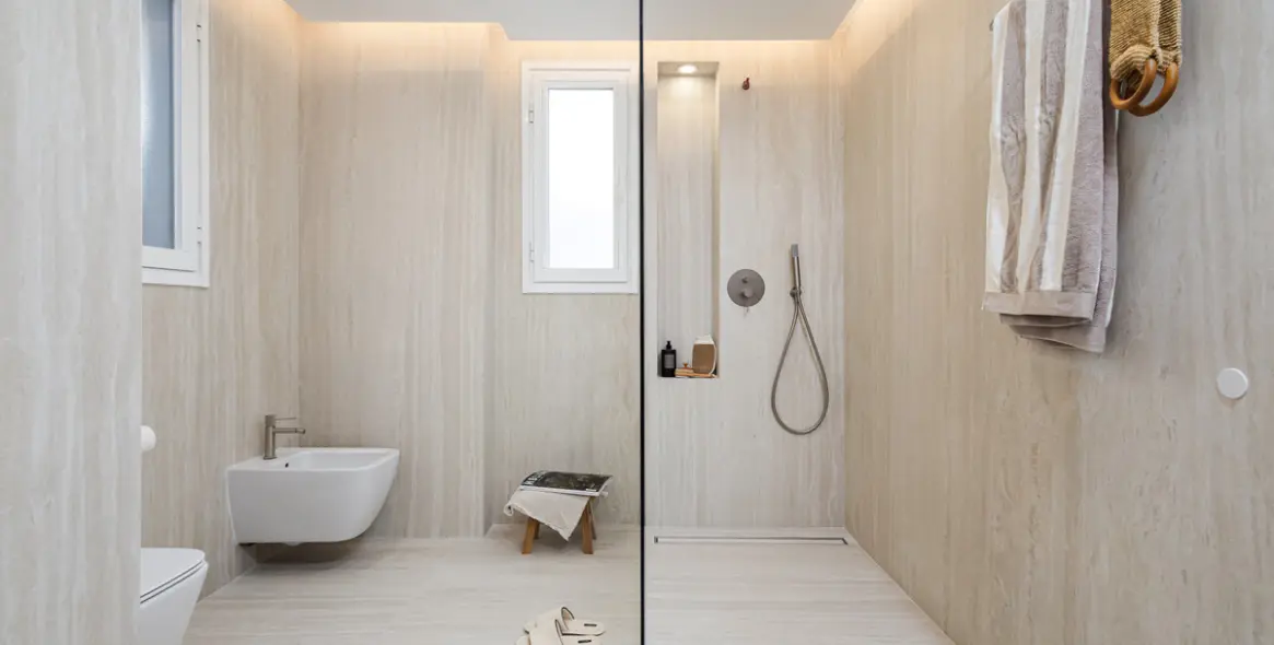 Sale of middle floor apartment in Benahavís 14