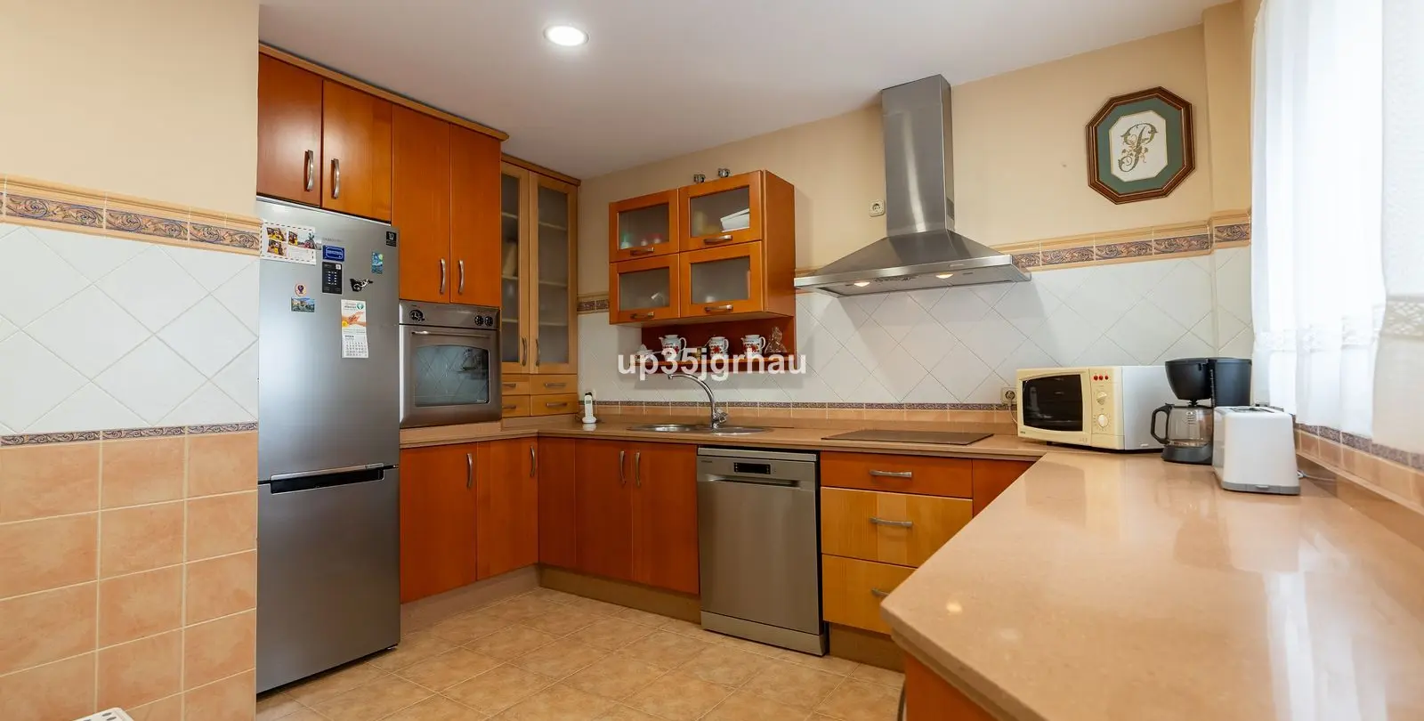 Sale of middle floor apartment in Estepona 9