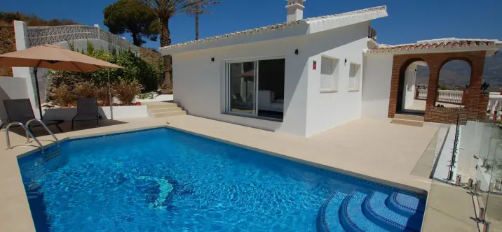 Продажа  отдельно стоящей виллы в Cerros del Aguila 0