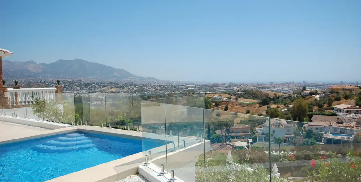 Продажа  отдельно стоящей виллы в Cerros del Aguila 4