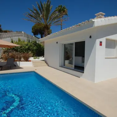 Продажа  отдельно стоящей виллы в Cerros del Aguila