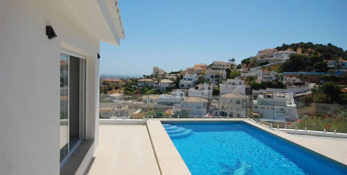 Продажа  отдельно стоящей виллы в Cerros del Aguila 7