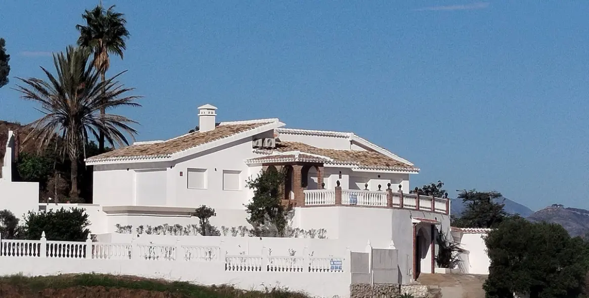 Продажа  отдельно стоящей виллы в Cerros del Aguila 8