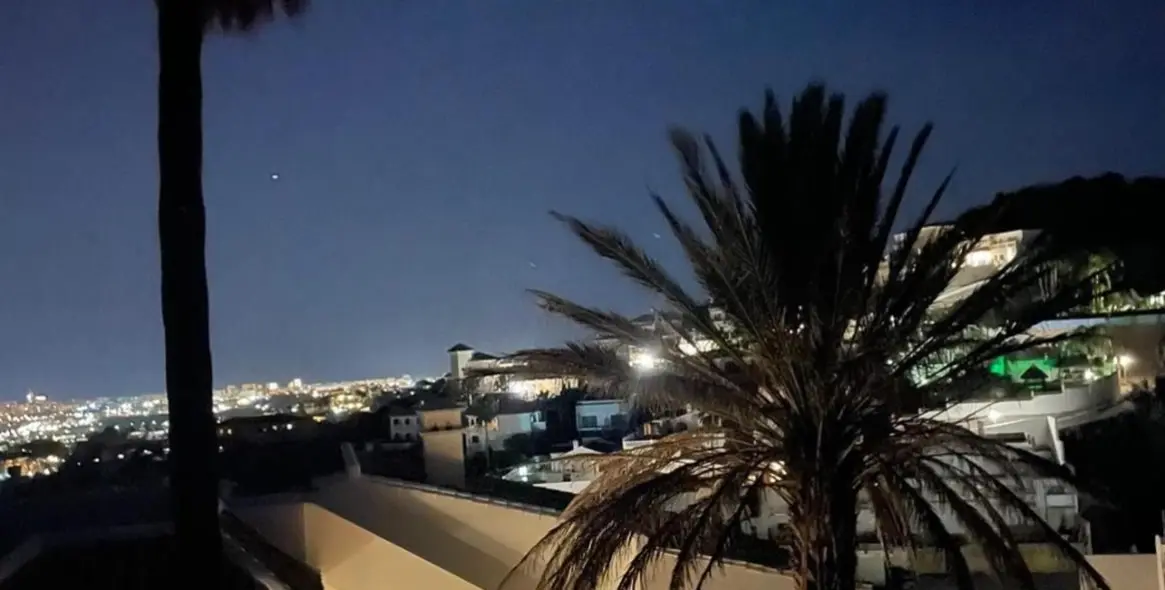 Продажа  отдельно стоящей виллы в Cerros del Aguila 13