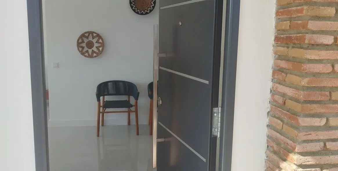 Продажа  отдельно стоящей виллы в Cerros del Aguila 20