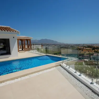 Venta de villa independiente en Cerros del Aguila