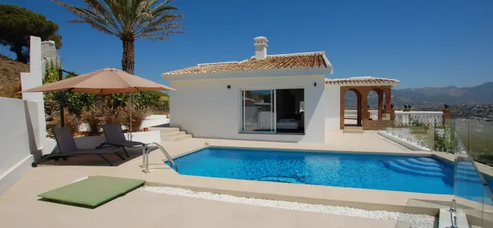 Venta de villa independiente en Cerros del Aguila 3