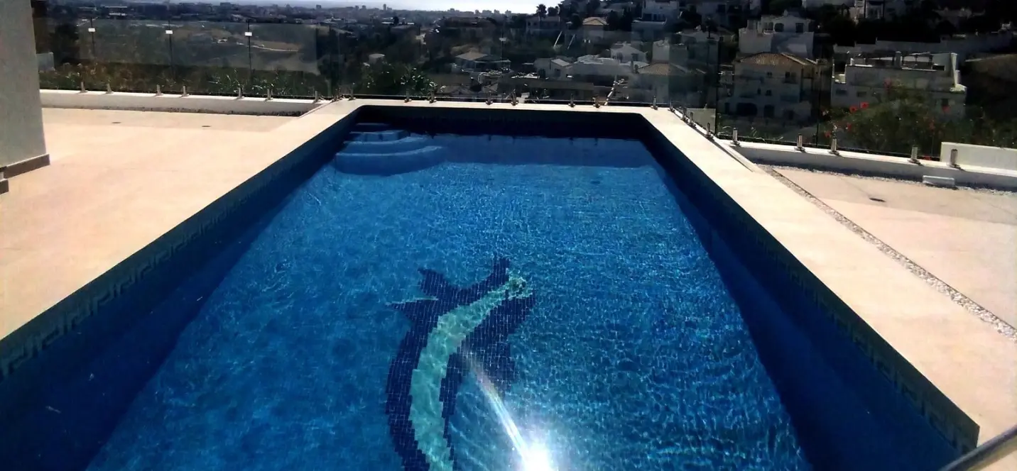 Sale of detached villa in Cerros del Aguila 2