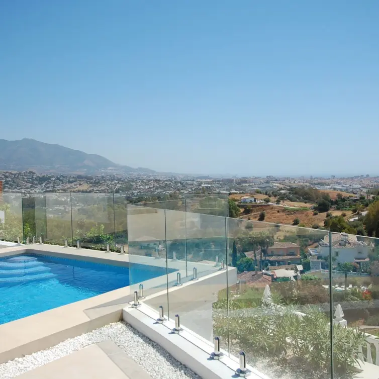 Sale of detached villa in Cerros del Aguila