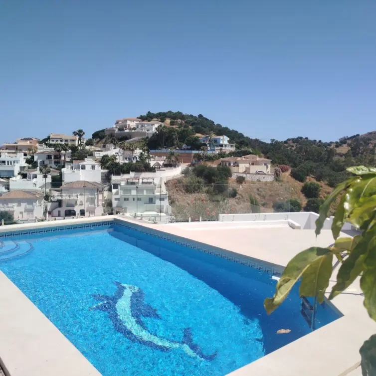 Sale of detached villa in Cerros del Aguila