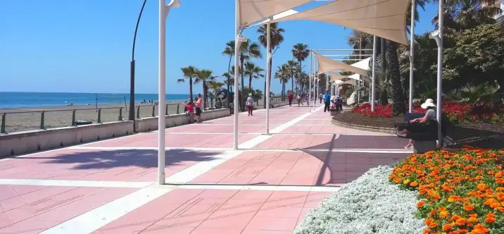 Sale of middle floor apartment in Estepona 2