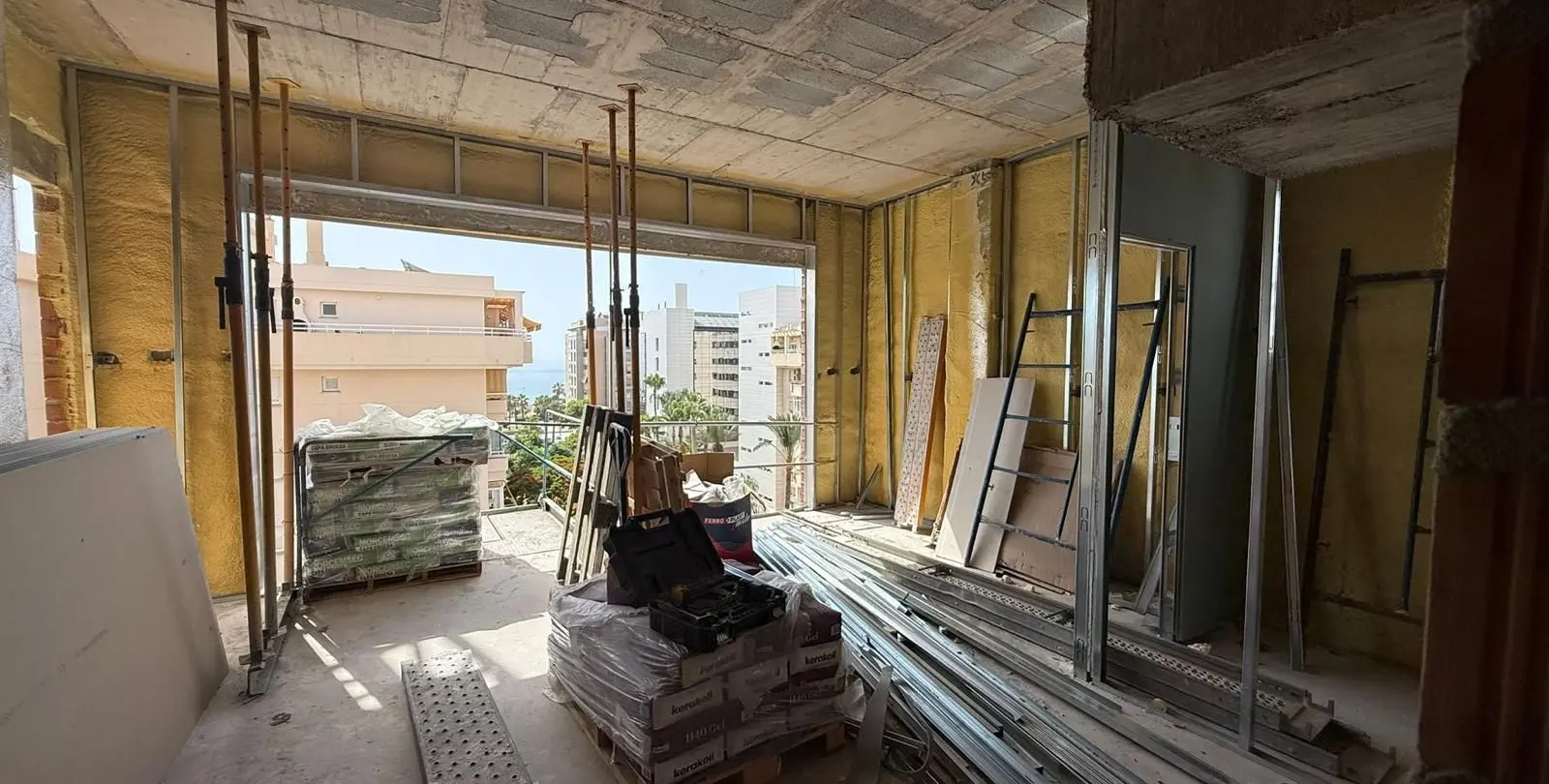 Sale of apartment complex in Málaga 11