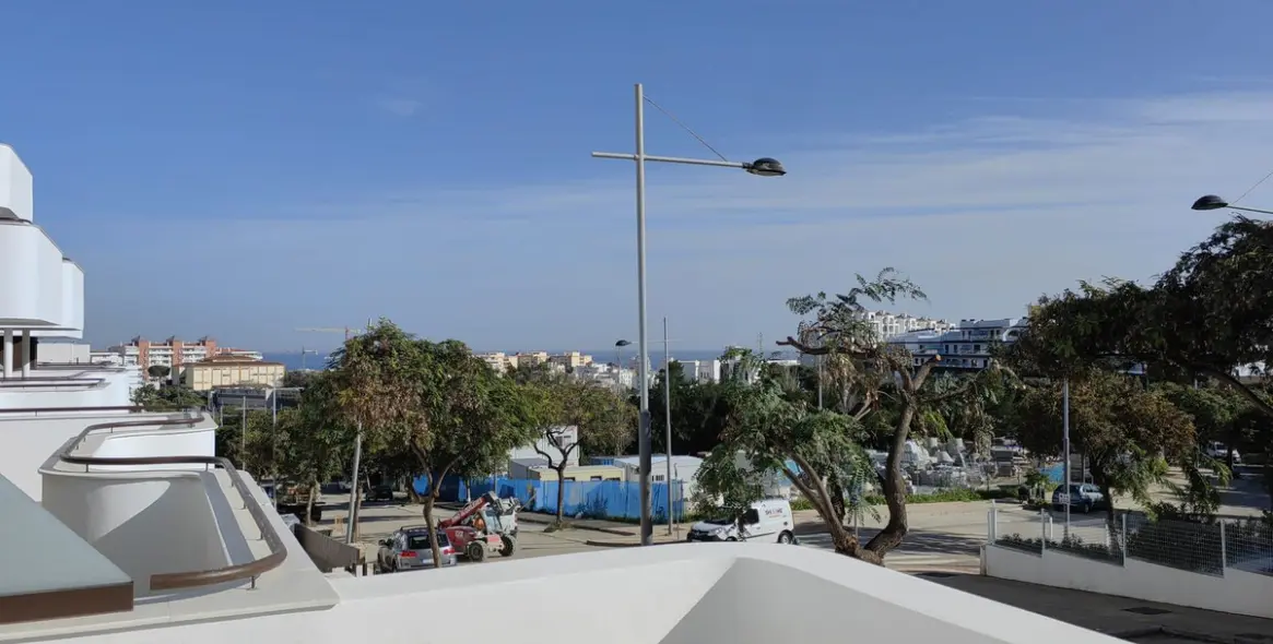 Продажа апартаментов на первом этаже в Estepona 1