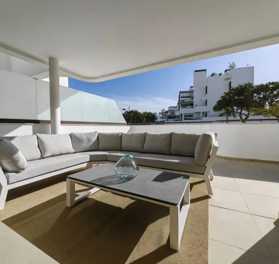 Venta de apartamento en planta baja en Estepona