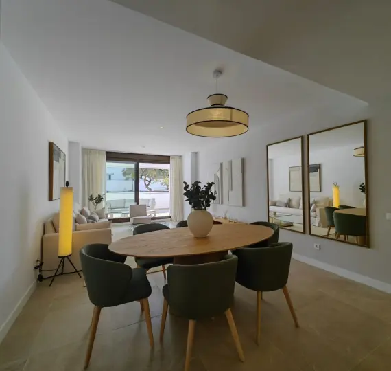 Venta de apartamento en planta baja en Estepona