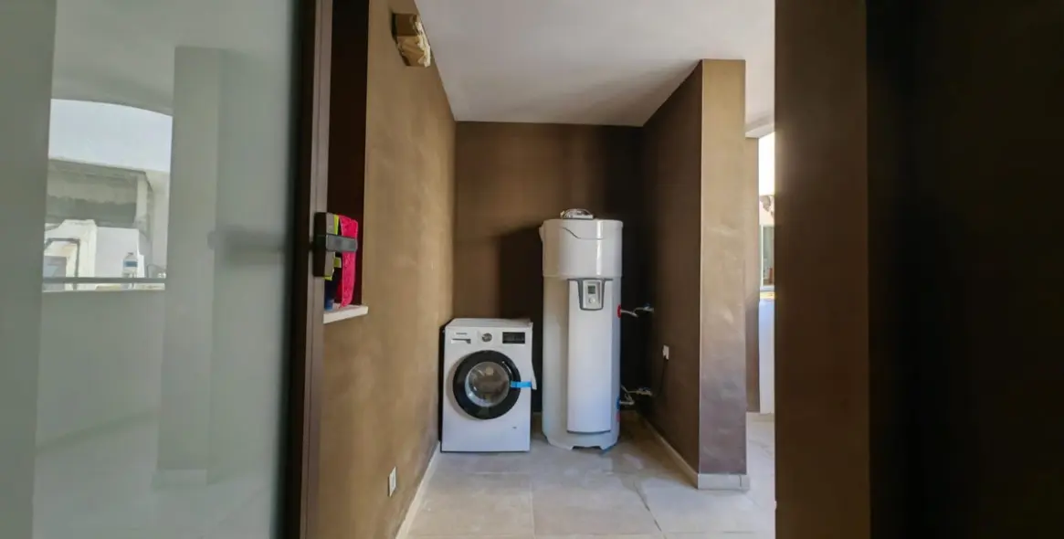 Продажа апартаментов на первом этаже в Estepona 13